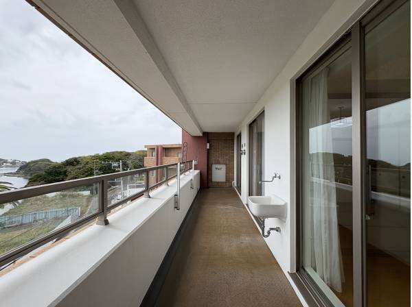 神奈川県三浦市三崎町小網代のマンション