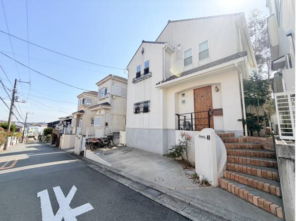 神奈川県逗子市小坪１丁目の中古戸建