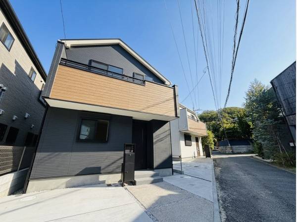 神奈川県逗子市山の根３丁目の新築戸建