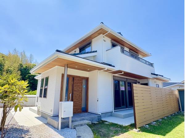 神奈川県三浦郡葉山町一色の中古戸建
