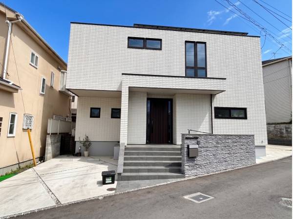 神奈川県藤沢市辻堂元町２丁目の中古戸建