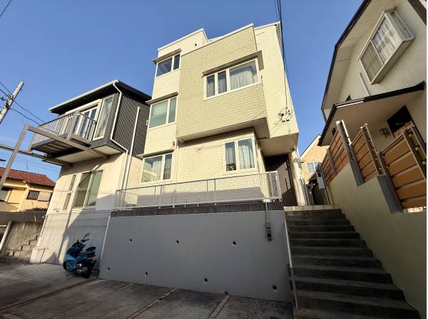 神奈川県三浦郡葉山町堀内の中古戸建