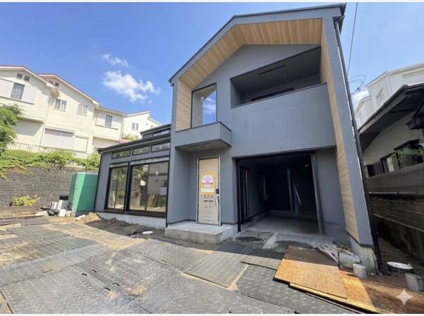 神奈川県藤沢市鵠沼桜が岡１丁目の新築戸建