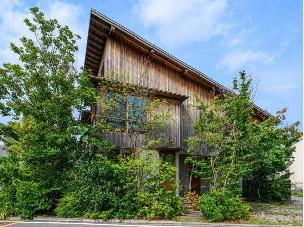 神奈川県茅ヶ崎市平和町の中古戸建