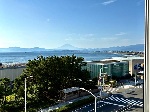 神奈川県藤沢市片瀬海岸２丁目のマンション
