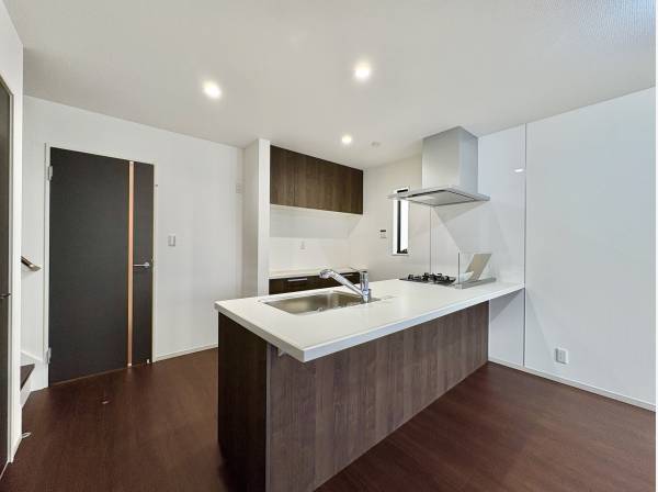 神奈川県三浦郡葉山町一色の新築戸建