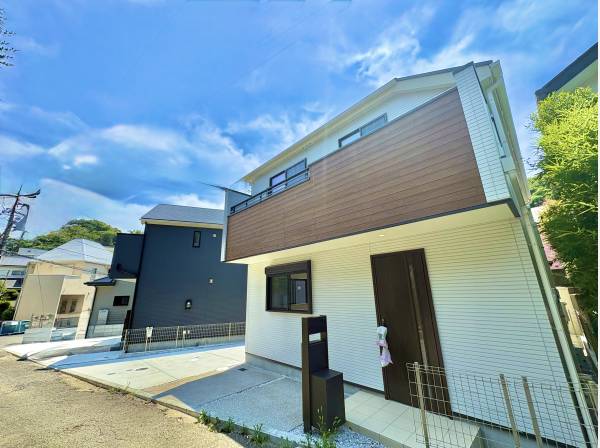 神奈川県逗子市山の根３丁目の新築戸建