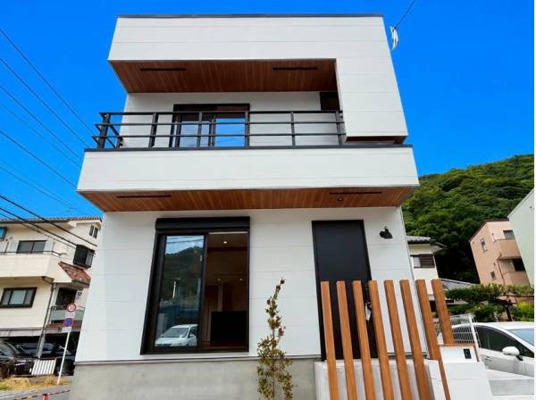 神奈川県三浦郡葉山町一色の新築戸建