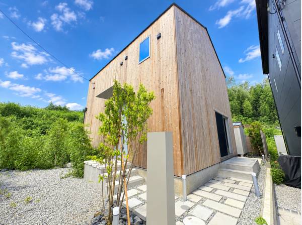神奈川県茅ヶ崎市芹沢の新築戸建