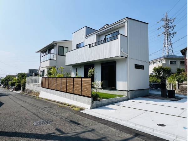 神奈川県藤沢市片瀬山２丁目の新築戸建