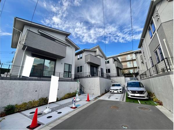 神奈川県藤沢市並木台１丁目の新築戸建