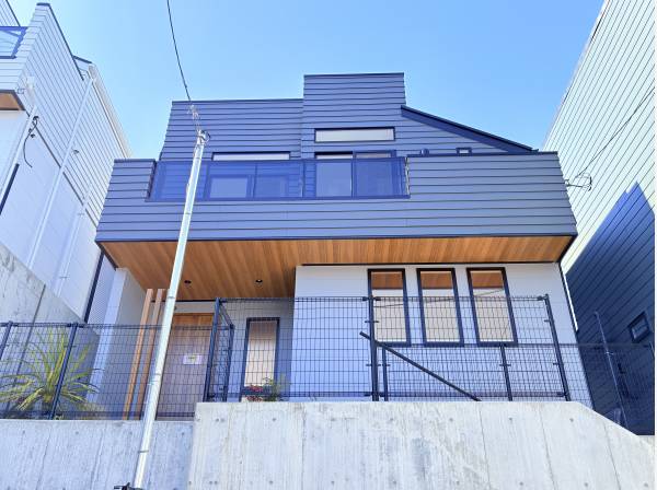 神奈川県藤沢市片瀬４丁目の新築戸建