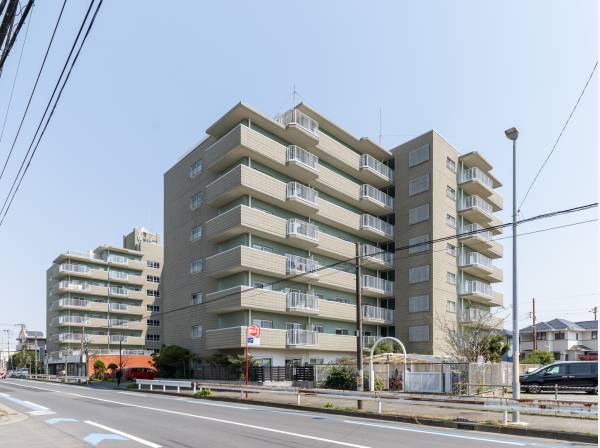 神奈川県藤沢市鵠沼海岸５丁目のマンション