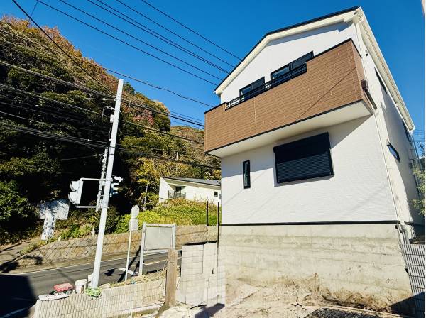 神奈川県三浦郡葉山町一色の新築戸建