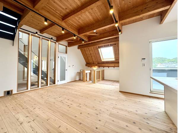 神奈川県逗子市桜山５丁目の中古戸建