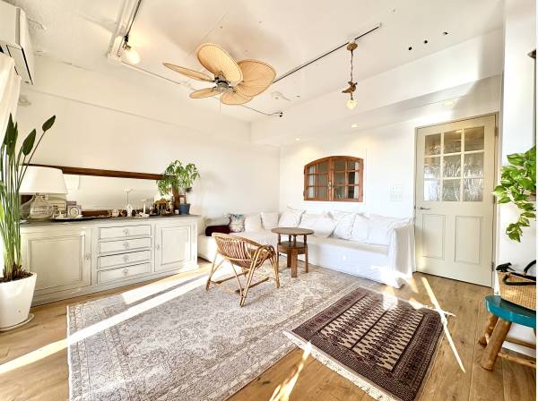 神奈川県三浦郡葉山町一色のマンション