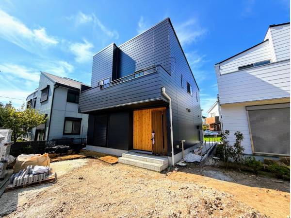 神奈川県三浦郡葉山町一色の新築戸建