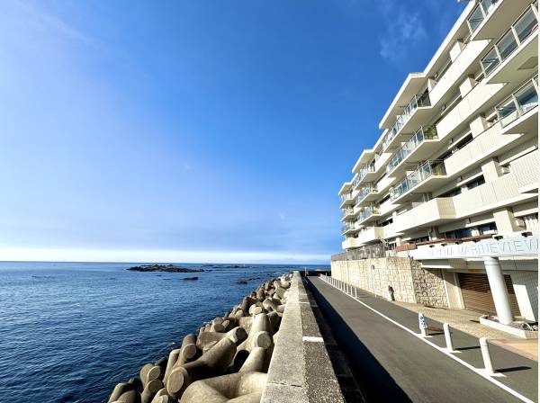 神奈川県三浦郡葉山町一色のマンション