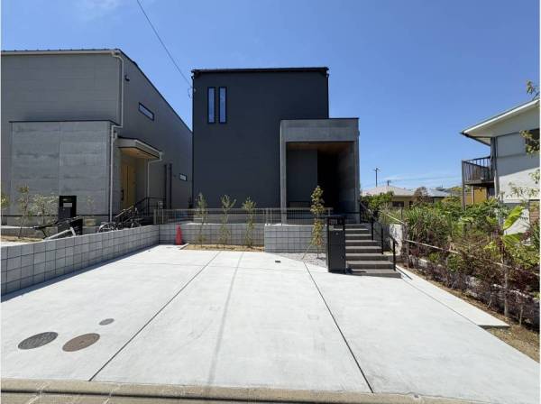 神奈川県鎌倉市稲村ガ崎５丁目の新築戸建