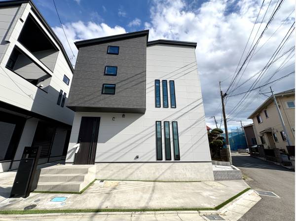 神奈川県藤沢市鵠沼神明３丁目の新築戸建