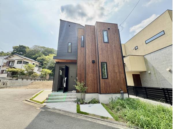神奈川県三浦郡葉山町堀内の新築戸建