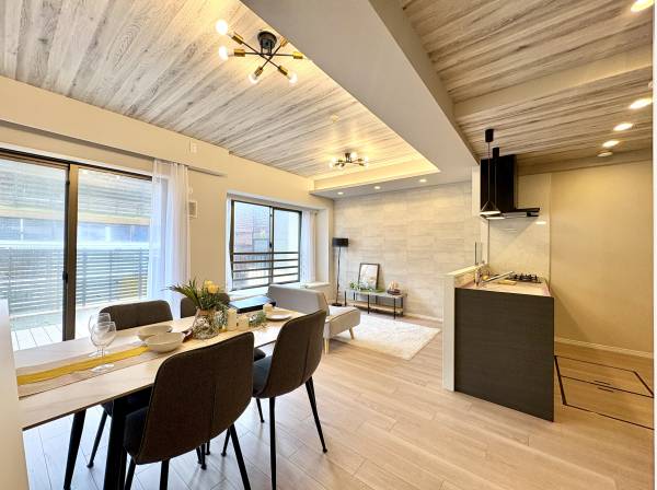 神奈川県逗子市新宿２丁目のマンション