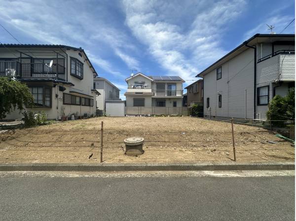 綺麗な整形地/土地面積は約51坪と広々