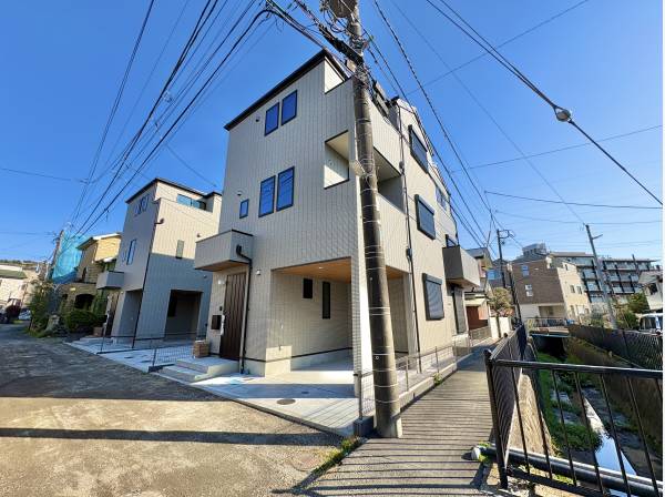 神奈川県鎌倉市大船４丁目の新築戸建