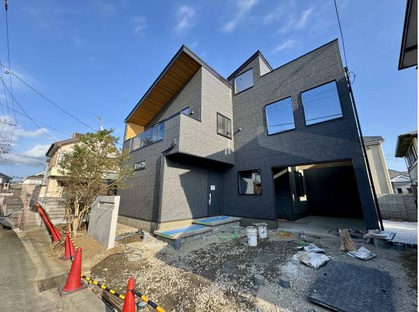 神奈川県横浜市栄区飯島町の新築戸建