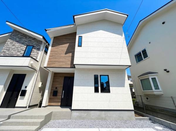 神奈川県藤沢市本藤沢２丁目の新築戸建