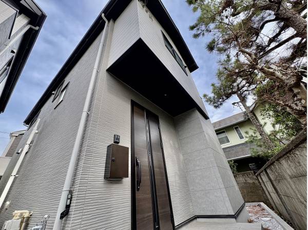 神奈川県藤沢市鵠沼松が岡３丁目の新築戸建