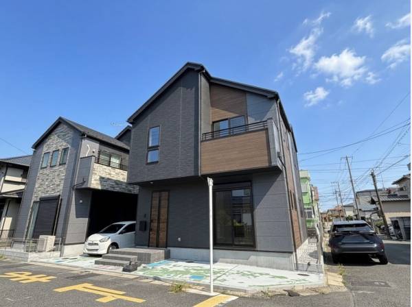 神奈川県平塚市幸町の新築戸建