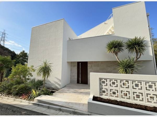 神奈川県藤沢市片瀬山１丁目の新築戸建