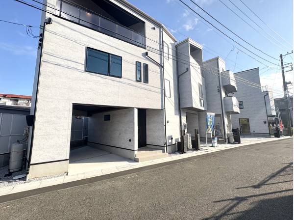 神奈川県藤沢市川名１丁目の新築戸建