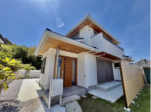 神奈川県三浦郡葉山町一色の中古戸建