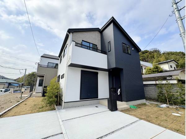 神奈川県三浦郡葉山町長柄の新築戸建