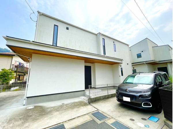 神奈川県三浦郡葉山町一色の中古戸建