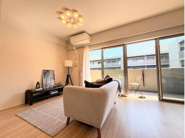 神奈川県茅ヶ崎市中海岸３丁目のマンション