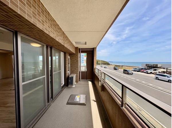 神奈川県茅ヶ崎市中海岸３丁目のマンション