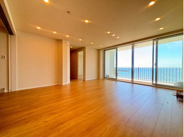 神奈川県藤沢市片瀬海岸１丁目のマンション