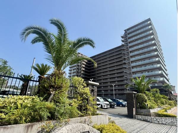 神奈川県藤沢市川名のマンション