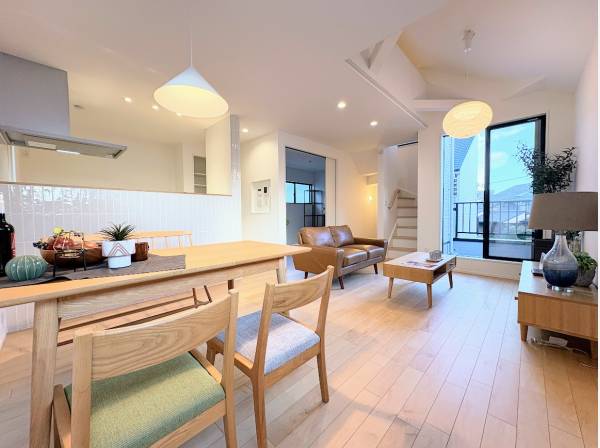 神奈川県藤沢市鵠沼松が岡4丁目の新築戸建