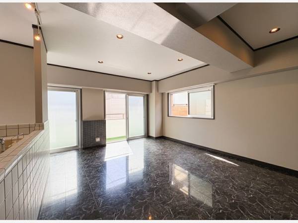 神奈川県藤沢市善行1丁目のマンション