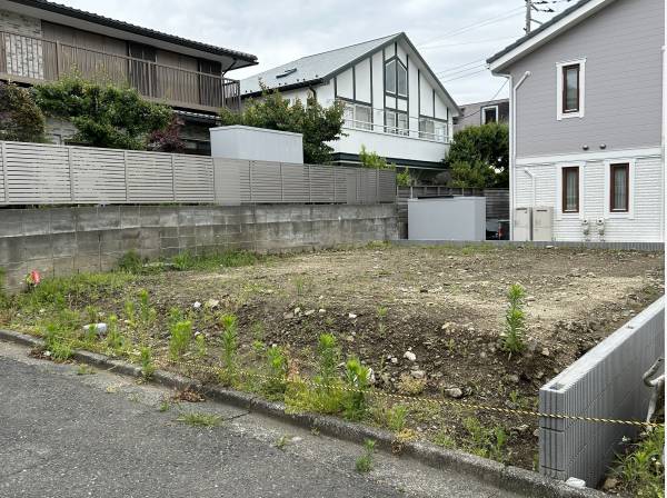 前面道路で日当たり良好