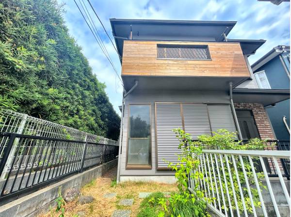 神奈川県藤沢市鵠沼桜が岡２丁目の中古戸建