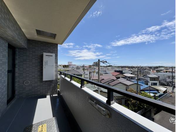 神奈川県茅ヶ崎市中海岸４丁目のマンション