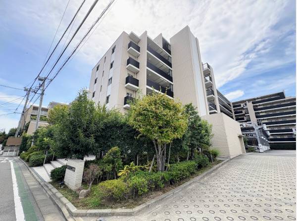 神奈川県鎌倉市台５丁目のマンション