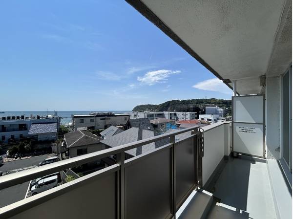神奈川県逗子市新宿１丁目のマンション