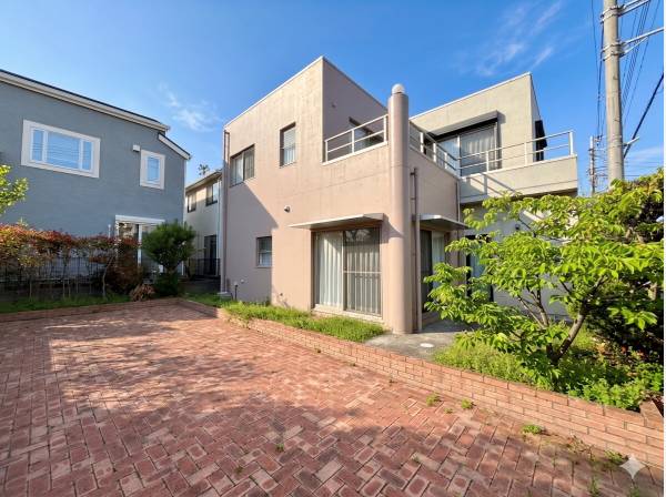 神奈川県藤沢市鵠沼松が岡４丁目の中古戸建