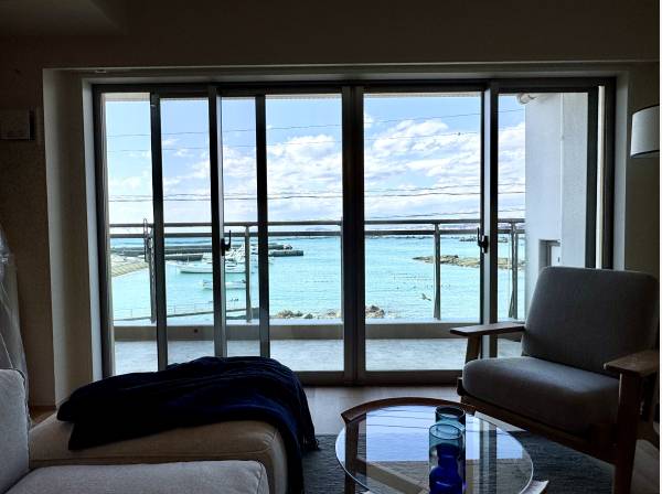 神奈川県三浦郡葉山町一色のマンション